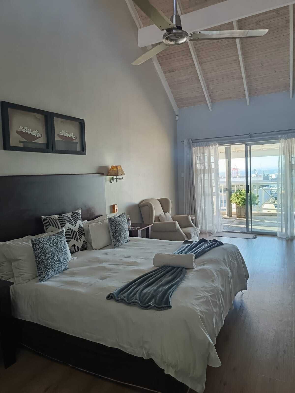 Superior Double or Twin Room, Sea View | Individually decorated, individually furnished, desk, laptop workspace