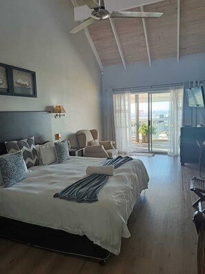Superior Double or Twin Room, Sea View | Individually decorated, individually furnished, desk, laptop workspace - Sir Roys at the sea (Gqeberha)