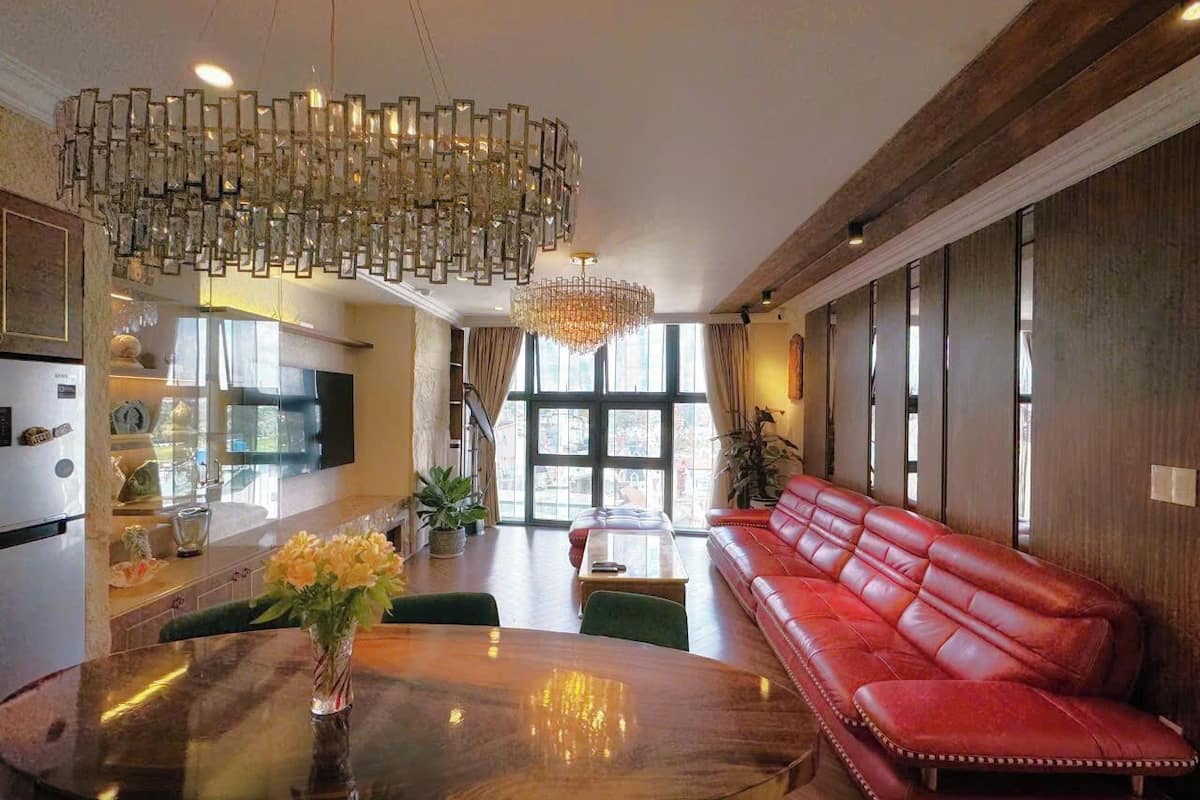 Luxury Apartment, 3 Bedrooms, City View | Living area | 42-inch TV with satellite channels