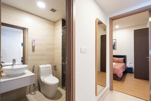 Standard-Apartment, 2 Schlafzimmer | Badezimmer