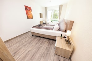 3 bedrooms, in-room safe, travel cot, free WiFi