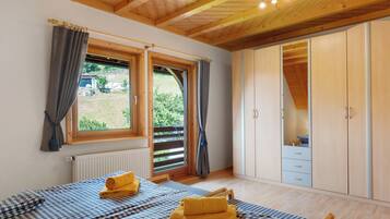 2 bedrooms, WiFi, bed sheets