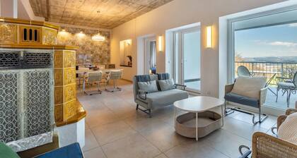 Apartment „Suiten im Alten Berghotel Franziska“ mit Bergblick, Garten & WLAN