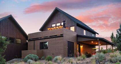 Hot Tub, Pools & Views | Brasada Ranch Retreat – Hat Rock Loop by AvantStay