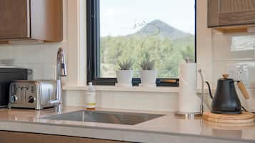 Fridge, microwave, dishwasher, coffee/tea maker