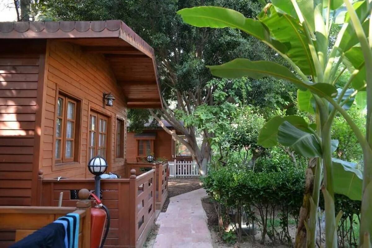 Traditional Bungalow, Balcony, Garden View