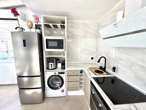 Microonde, forno, piano cottura