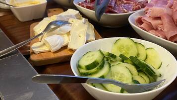 Petit déjeuner buffet compris tous les jours