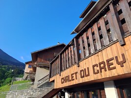 Fachada de la propiedad