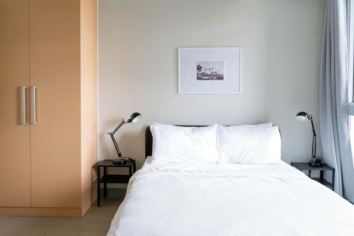 Business Condo, Balcony, City View | Seterika/papan seterika, Wi-fi percuma