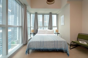 Deluxe Suite, Balcony, City View | Iron/ironing board, free WiFi - Uptown Park Suites Tower 2 (Taguig)