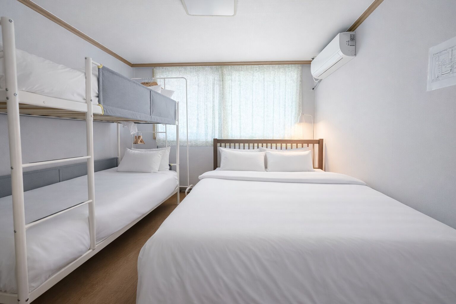 3 bedrooms, in-room safe, iron/ironing board, WiFi (free)
