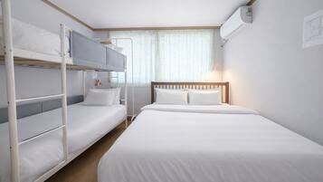 3 bedrooms, in-room safe, iron/ironing board, WiFi (free)
