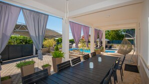 Outdoor dining - Home Sweet Home - Makarska by Villas Guide (Donji Vinjani)