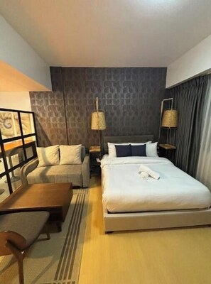 1 bedroom, iron/ironing board, bed sheets