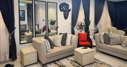 Serene Oasis in Lagos - Private Pool & Relaxing Ambiance