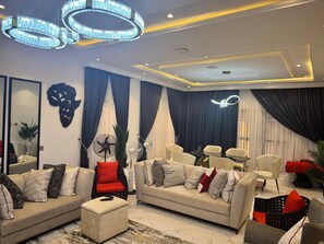 House, 4 Bedrooms, Private Pool, City View | Living room - Serene Oasis in Lagos - Private Pool & Relaxing Ambiance (Lagos)