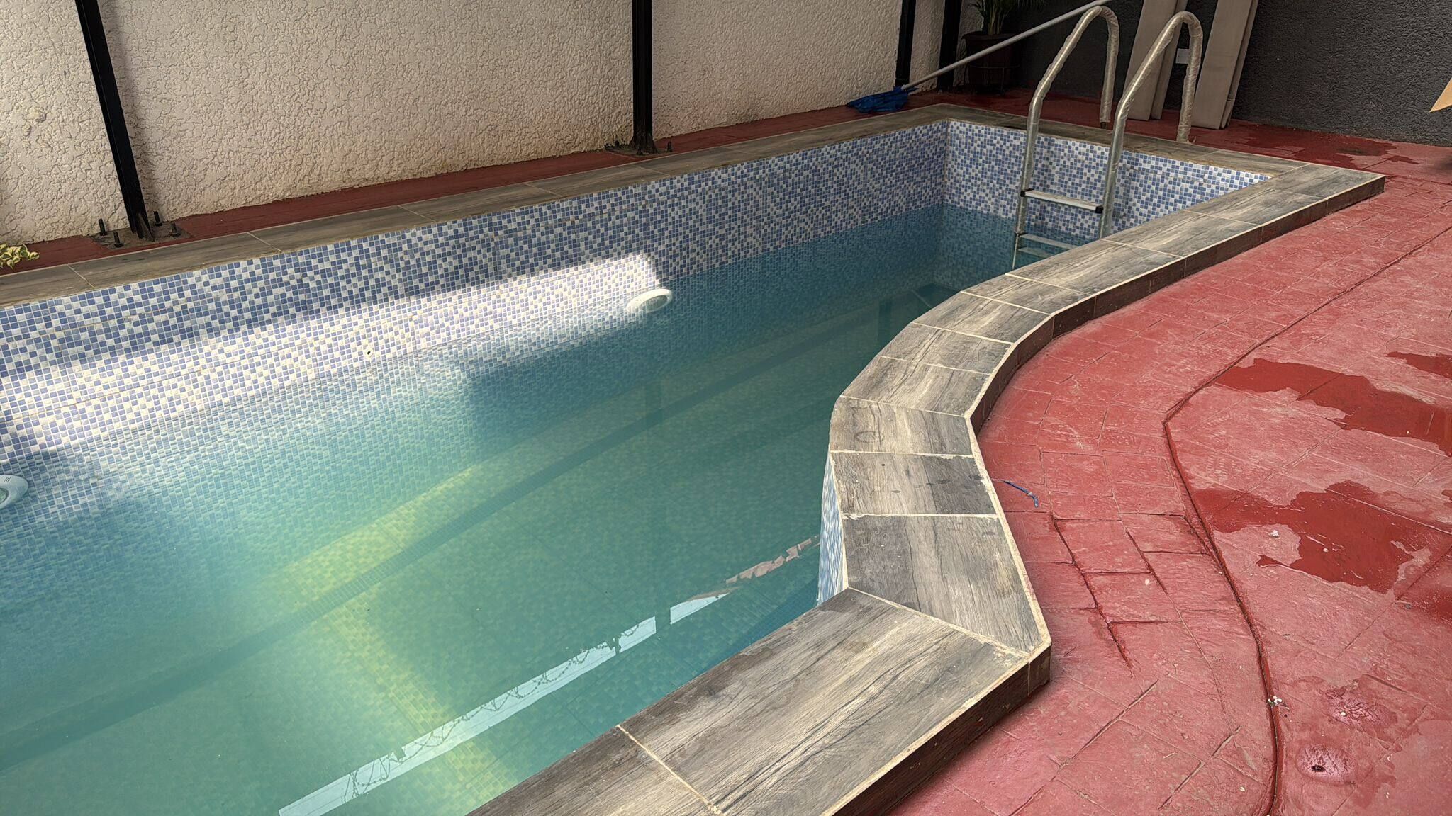 Casa, 4 quartos, piscina particular, vista para a cidade | Piscina | Piscina externa