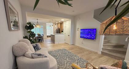 Sol & Sandstone – Mykonos-Inspired Modern Retreat