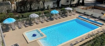 Mobile Home 'Mobil-home Confort B - 1-4 Pers' with Shared Pool