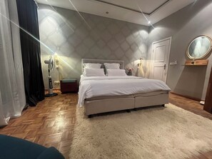 1 chambre, fer et planche à repasser, Wi-Fi gratuit, draps fournis