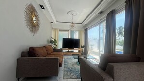 Living area - Petit Hambourg guest house by the pool (Baguida)