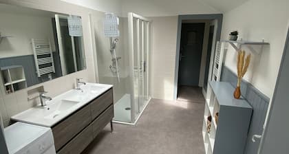 Seasonal house rental