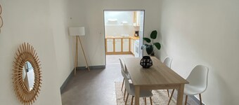 Seasonal house rental