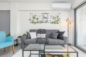 Apartment, City View | Living room