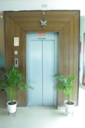 Elevator