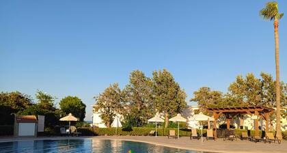 1-bedroom ground floor apartment in Protaras, private complex, pool & parking