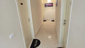 Chambre Triple, balcon, vue mer | Wi-Fi gratuit