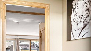 Interior - Central Apartment with a View (Voss)