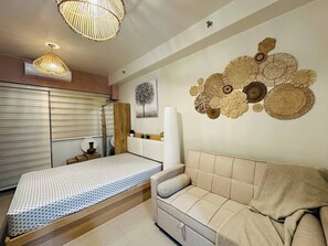 Iron/ironing board, Internet, bed sheets, wheelchair access