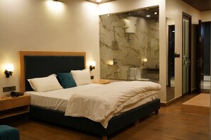 In-room safe, iron/ironing board