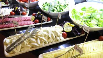 รวมอาหารเช้าแบบบุฟเฟ่ต์ ทุกวัน