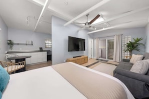 3 chambres, fer et planche à repasser, Wi-Fi, draps fournis