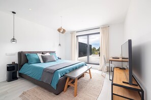 6 habitaciones, tabla de planchar con plancha, wifi y ropa de cama 
