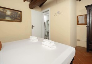 1 camera, Wi-Fi, lenzuola