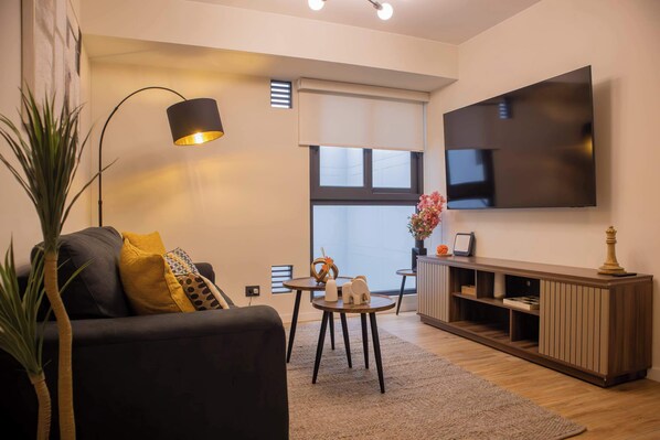 Televisio, työhuone