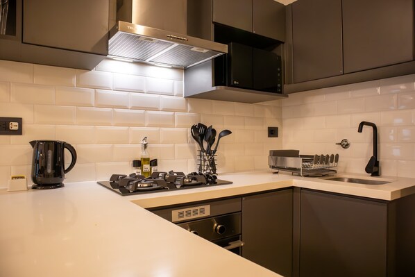 Fridge, microwave, oven, stovetop