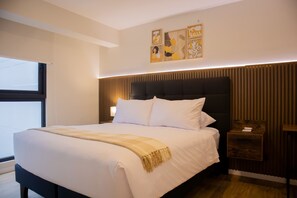 1 bedroom, desk, iron/ironing board, WiFi