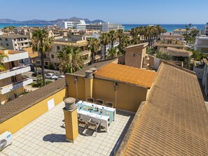 Outdoor dining - Apartamento Son Janer - with private roof terrace and close to the beach (Can Picafort)