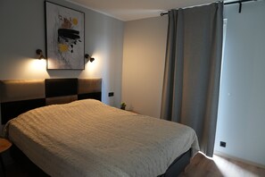 3 chambres, fer et planche à repasser, Wi-Fi gratuit, draps fournis