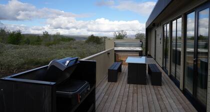 Cozy Icelandic house with views to lake Apavatn