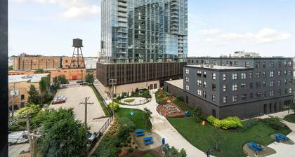 New 4 King Bed / Family Ready Apartment