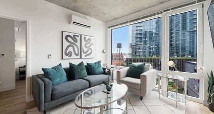 High-Rise 4BR w Views, Comfort & Space