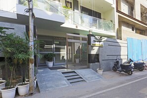 Entrada de la propiedad