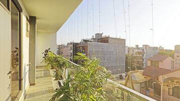 Kahden hengen superior-huone, näköala puutarhaan | Parveke