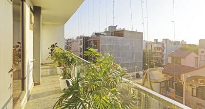 Hotel Aerostar Gold Near Yashobhoomi